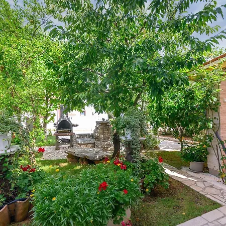 Apartments With A Parking Space Kavran, Marcana - 14109 Exterior foto