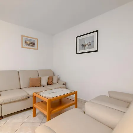 Apartments With A Parking Space Kavran, Marcana - 14109 Habitación foto
