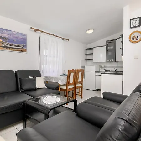 Apartments With A Parking Space Kavran, Marcana - 14109 Habitación foto